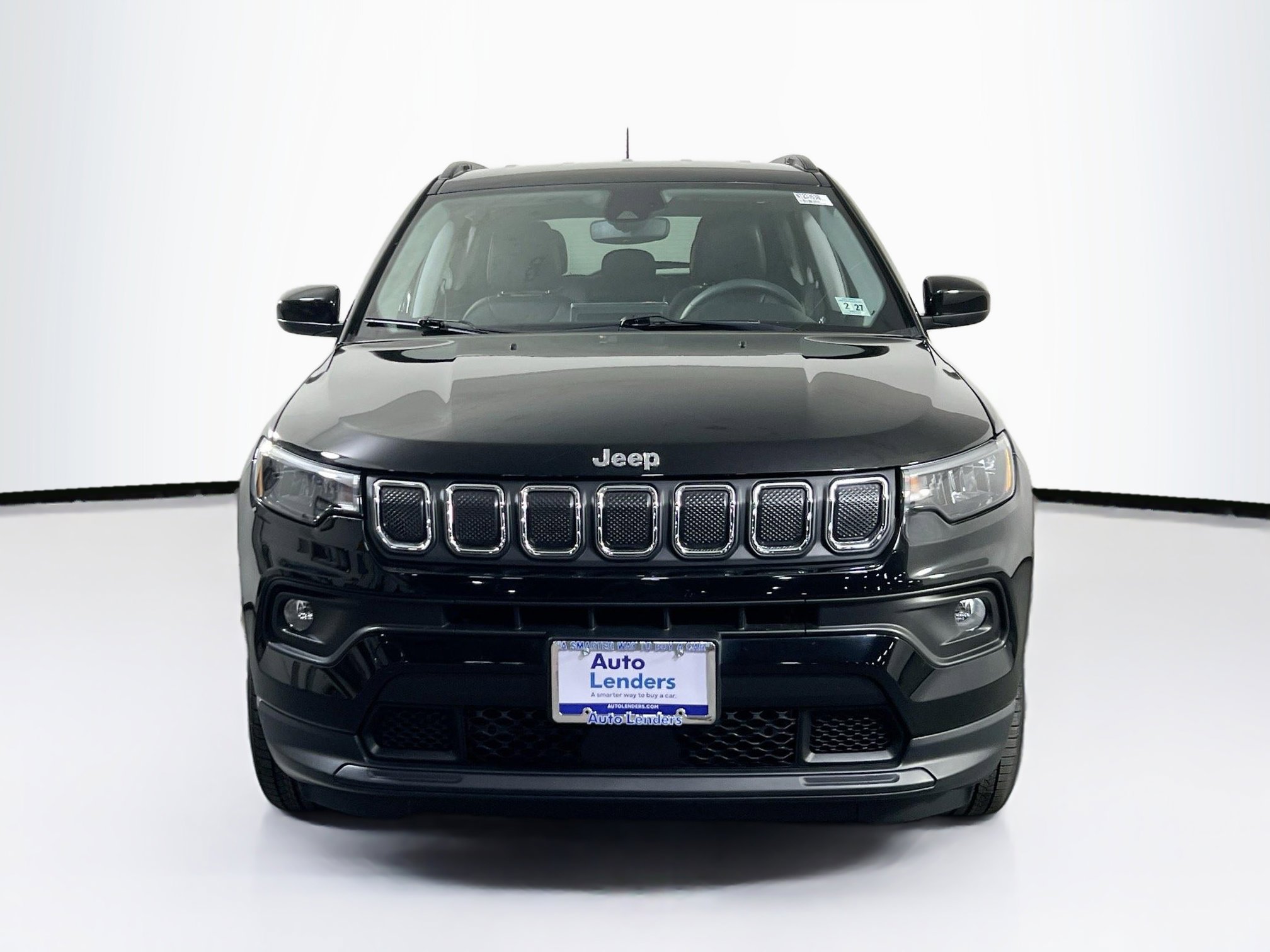 Used 2022 Jeep Compass Latitude image 2