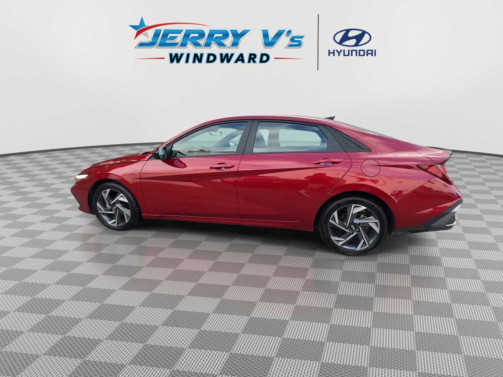 Used 2025 Hyundai Elantra Sport image 5