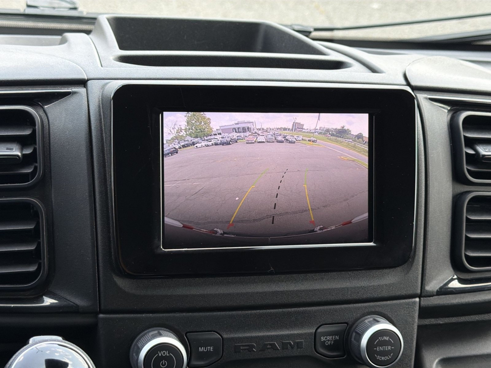 Used 2025 RAM ProMaster 2500 w/ U-Haul Equipment Group FWD image 19