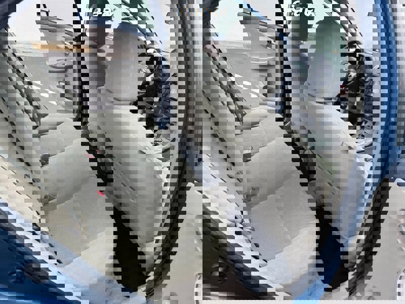 Used 2013 Toyota Corolla LE image 18