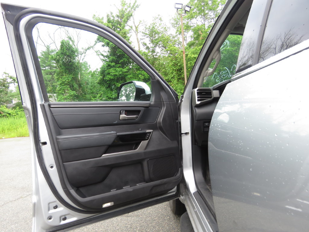 Used 2023 Toyota Tundra Limited AWD/4WD image 8