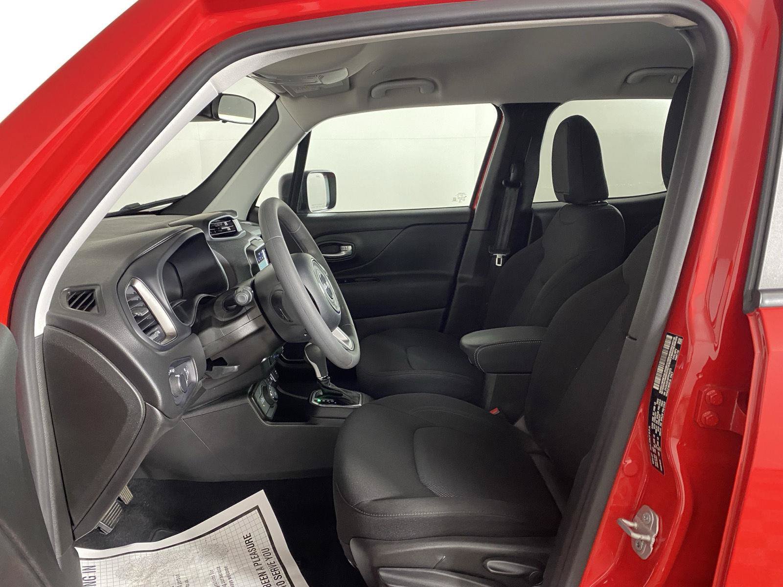 Used 2023 Jeep Renegade Latitude AWD/4WD image 21