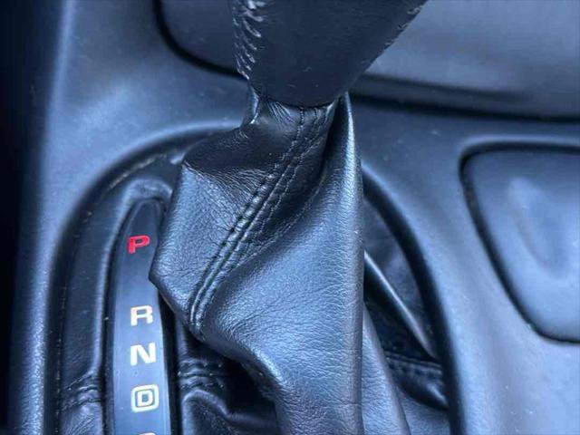 Used 2004 Chevrolet Corvette Coupe w/ Preferred Equipment Group image 18