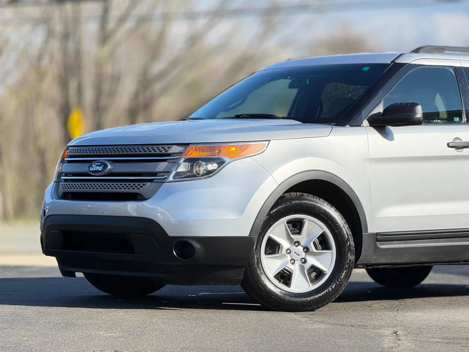 Used 2011 Ford Explorer 2WD image 2