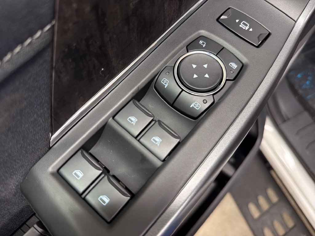 New 2027 Ford F250 Lariat w/ Tremor Off-Road Package AWD/4WD image 16