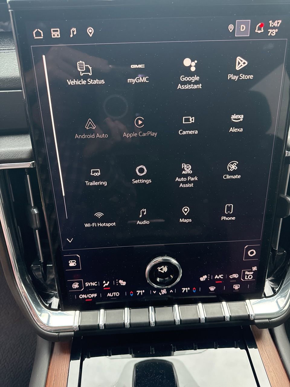 Used 2025 GMC Yukon XL Denali image 23