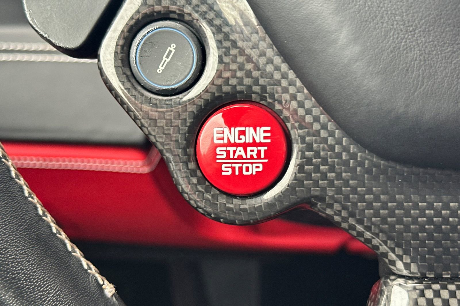 Used 2017 Ferrari 488 Spider image 27