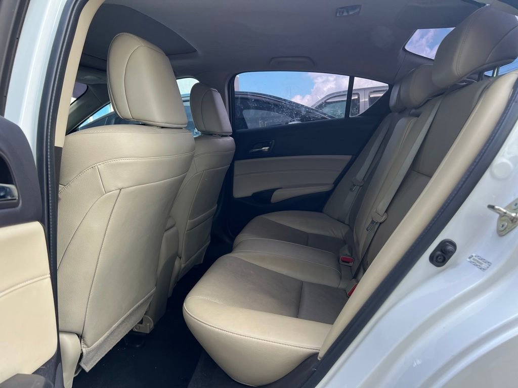 Used 2017 Acura ILX FWD image 17