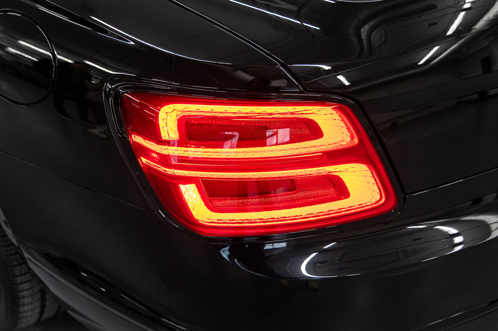 New 2026 Bentley Flying Spur Plug-In Hybrid AWD/4WD image 17