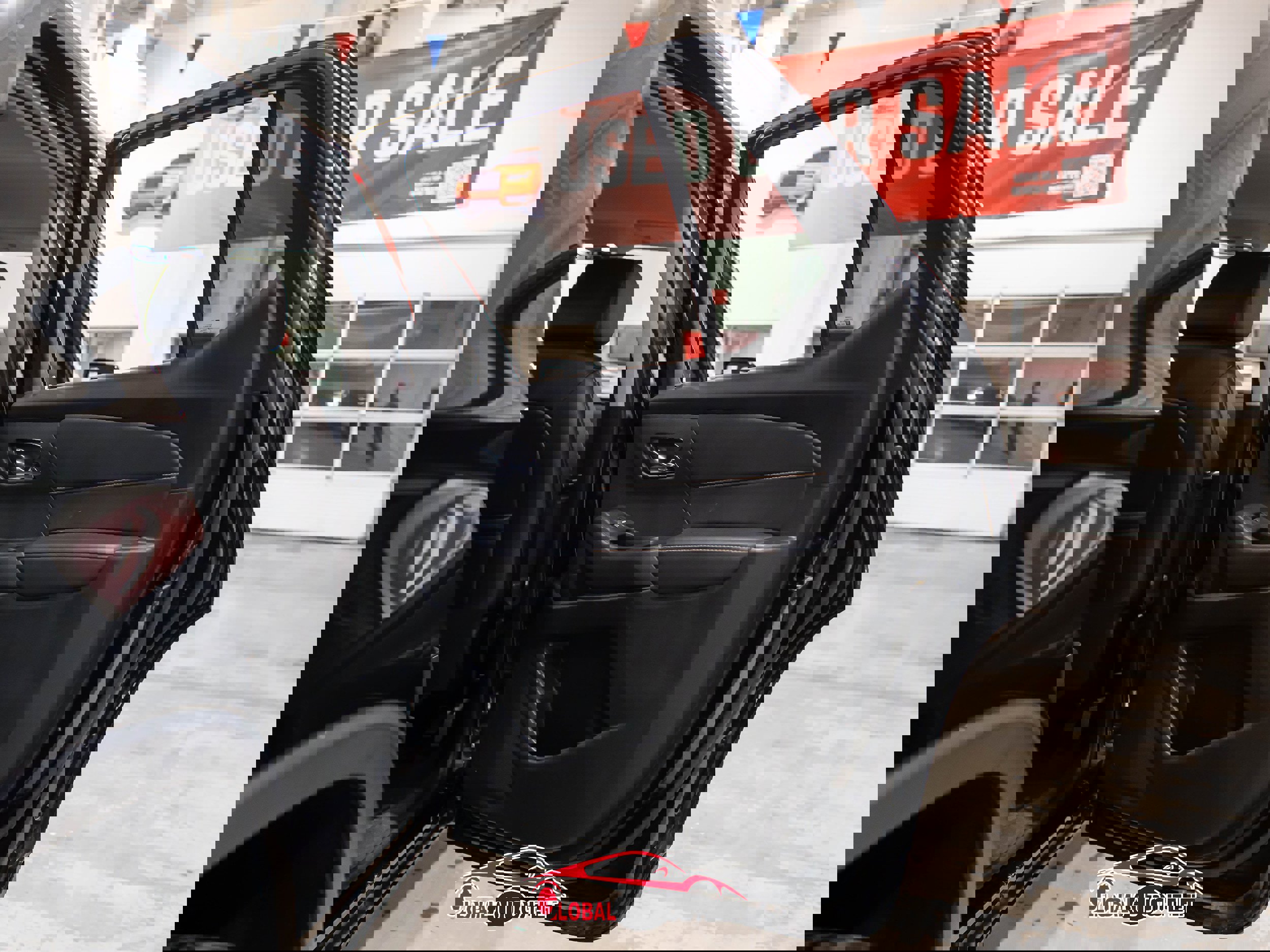 Used 2020 Chevrolet Traverse LT w/ Driver Confidence II Package image 42