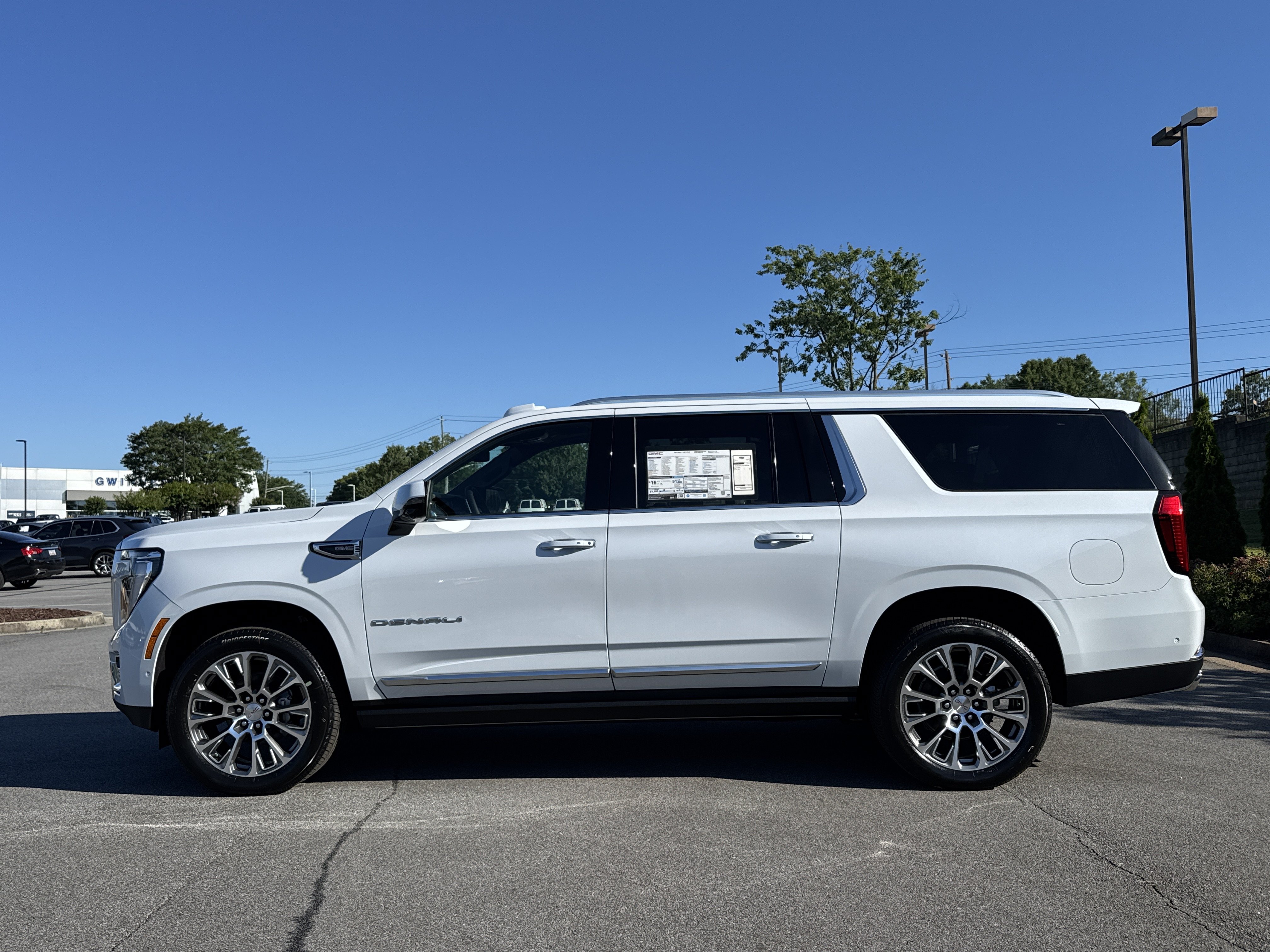 New 2026 GMC Yukon XL Denali w/ Sun & Power Step Package AWD/4WD image 7