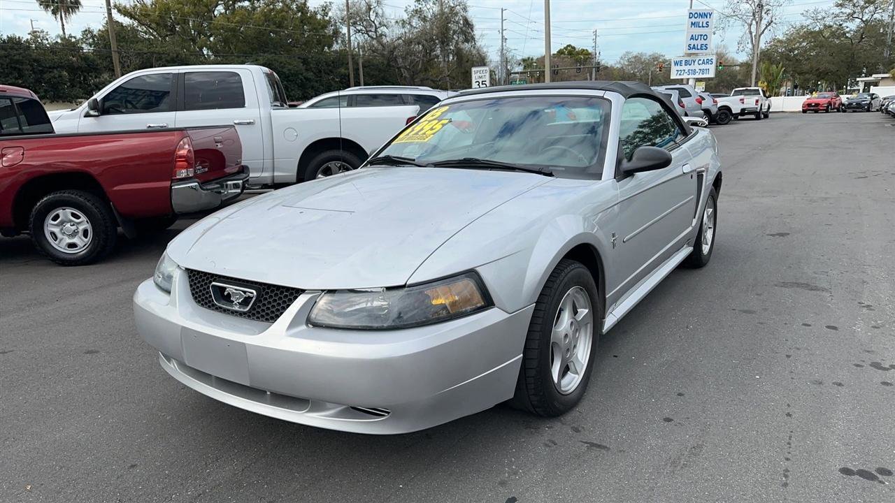 Used 2003 Ford Mustang Convertible image 14