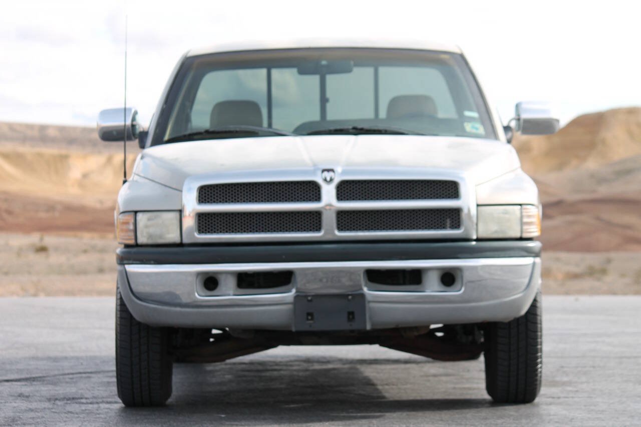 Used 1997 Dodge Ram 2500 Truck 2WD Club Cab image 3