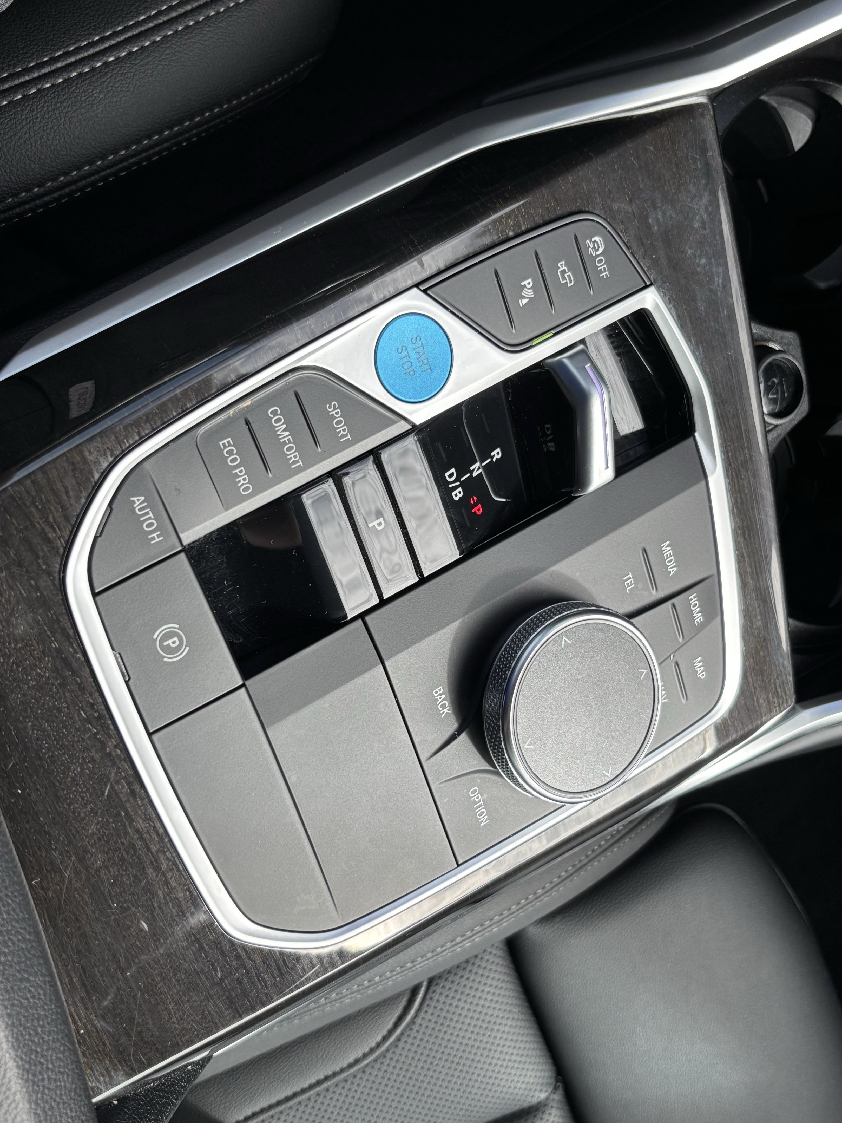 Certified 2023 BMW i4 eDrive40 w/ Premium Package RWD image 26