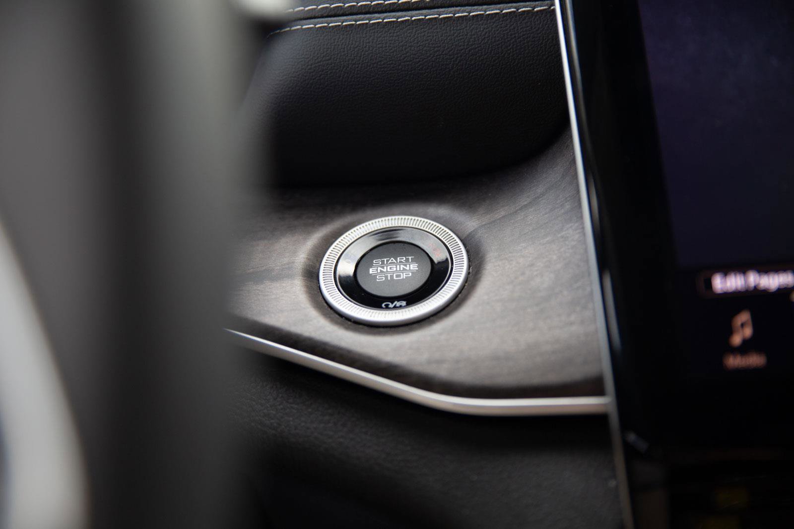 Used 2023 Jeep Grand Cherokee Limited image 15