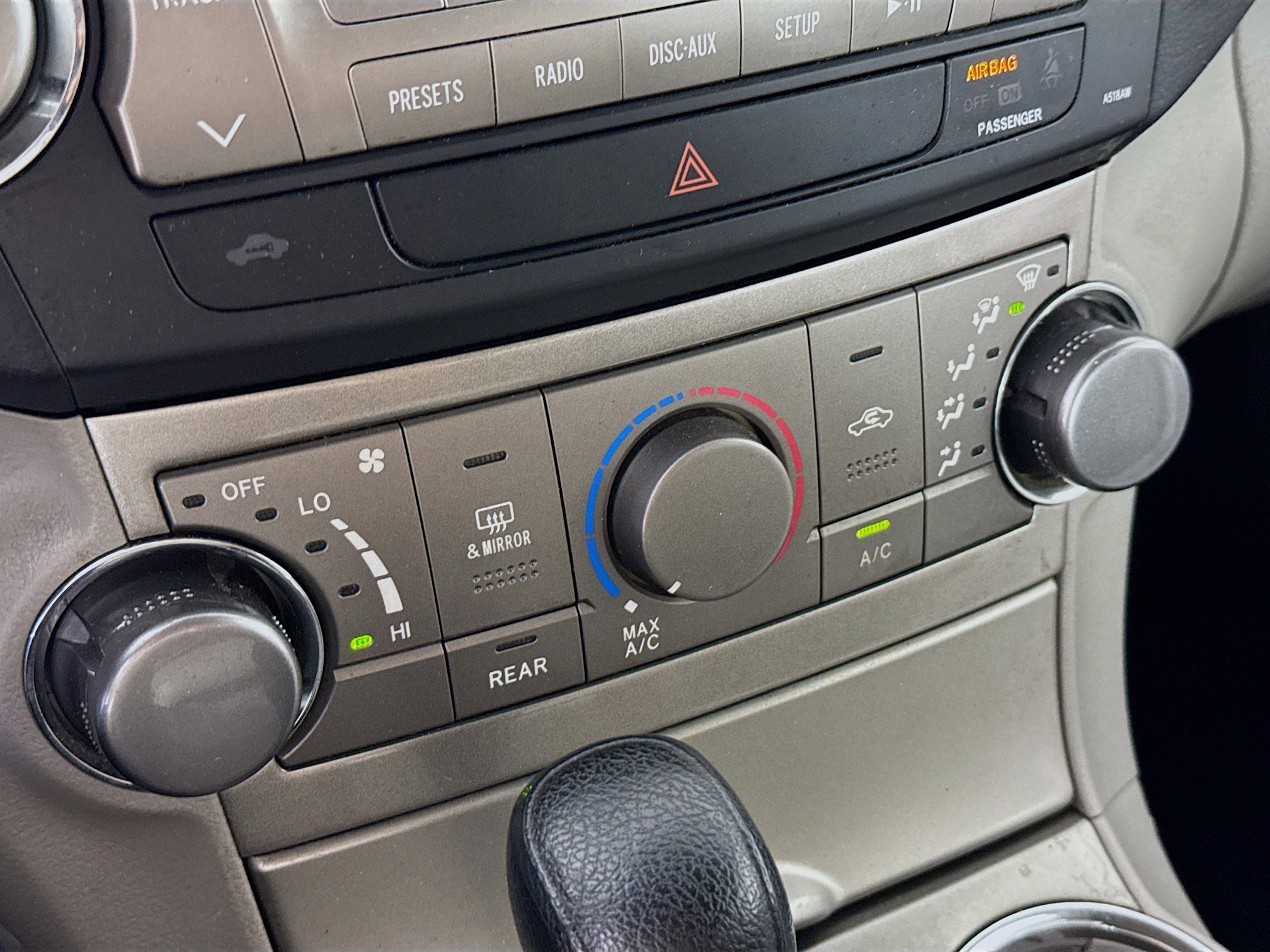 Used 2011 Toyota Highlander 4WD w/ Tech Pkg image 17