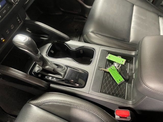 Used 2022 Nissan Frontier PRO-4X image 17