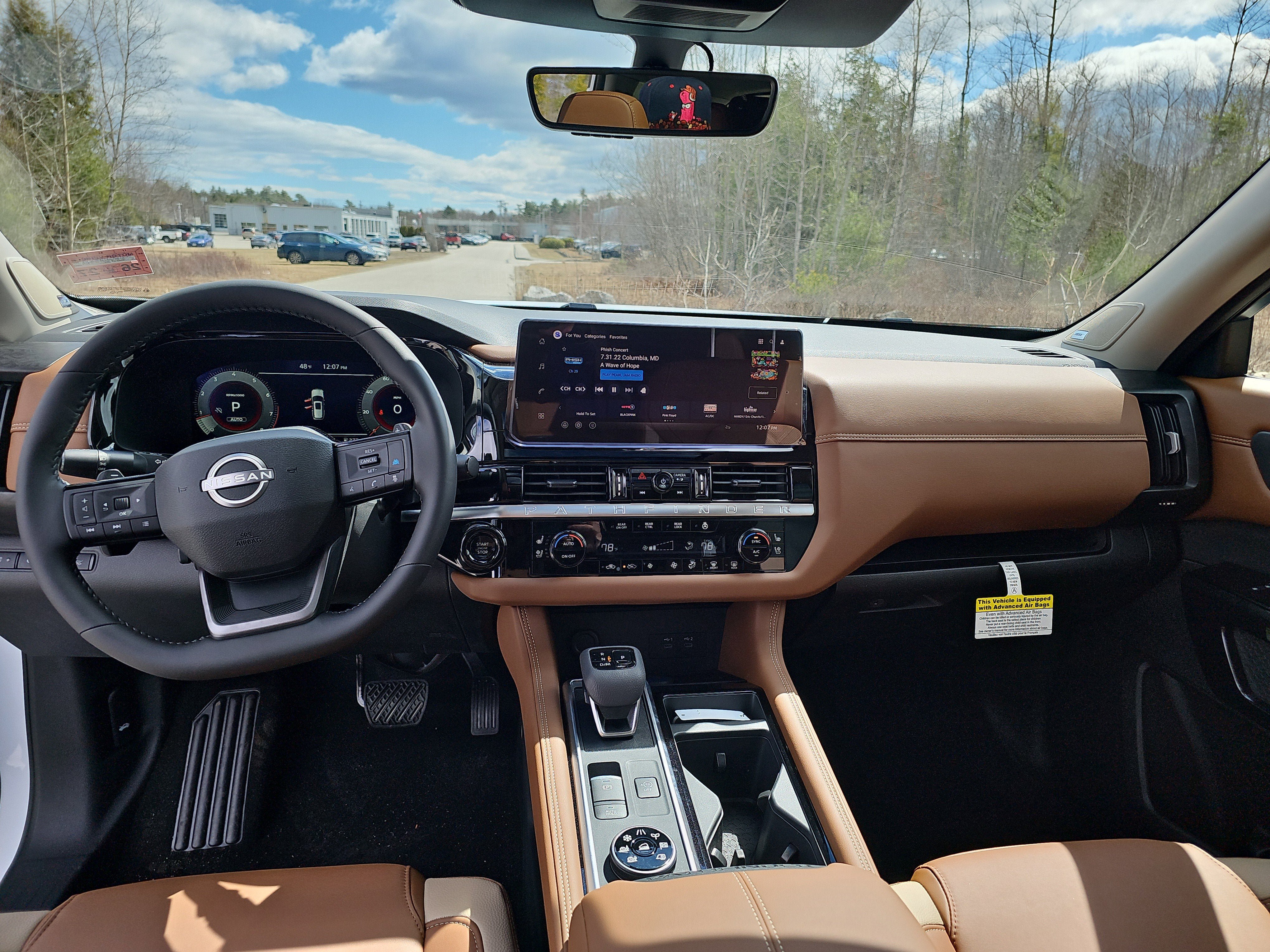 New 2026 Nissan Pathfinder Platinum w/ Cargo Package AWD/4WD image 3