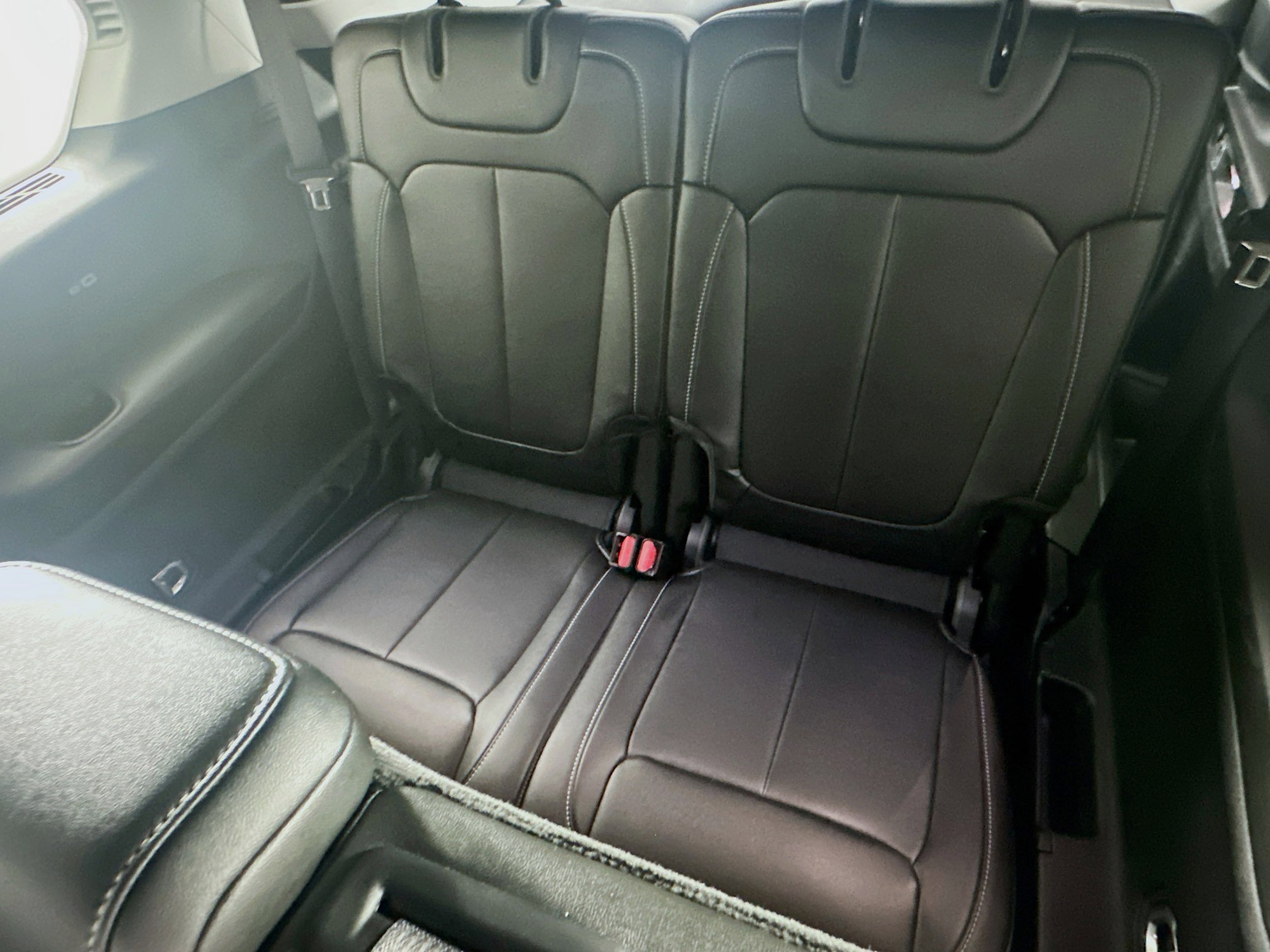 Used 2023 Jeep Grand Cherokee L Limited AWD/4WD image 29