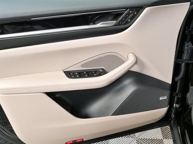 New 2026 Porsche Macan Electric image 6