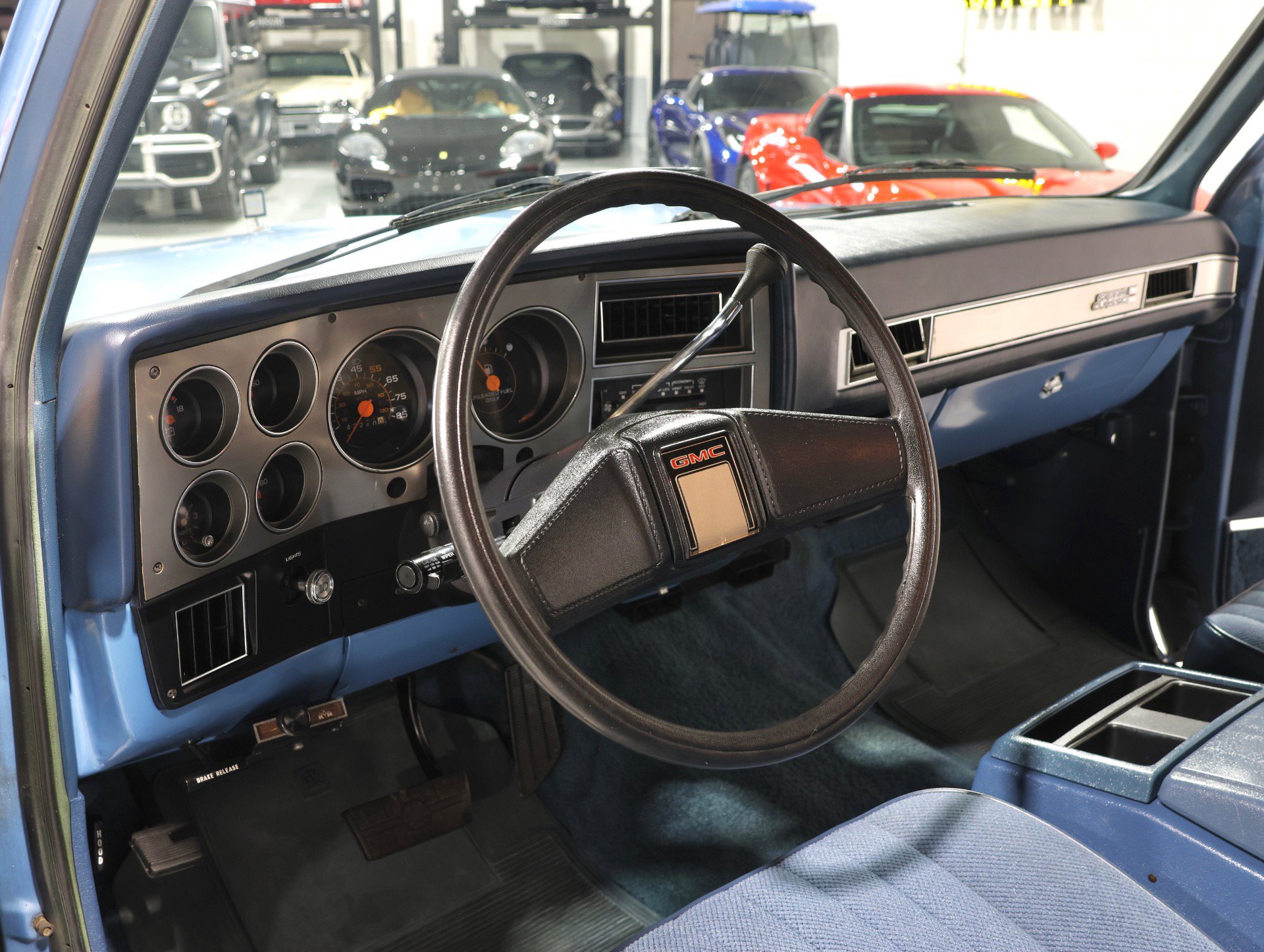 Used 1987 GMC Suburban 2WD image 90