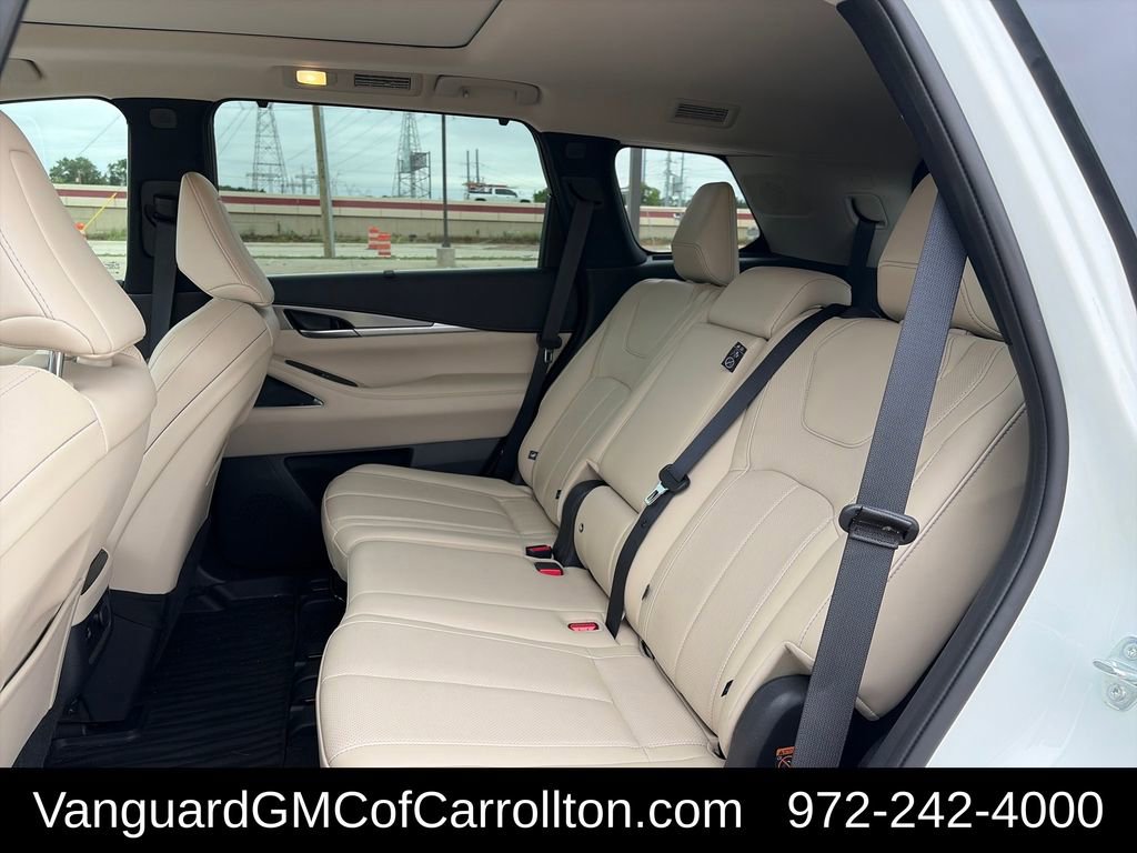 Used 2024 INFINITI QX60 Luxe w/ Performance Audio Package FWD image 13