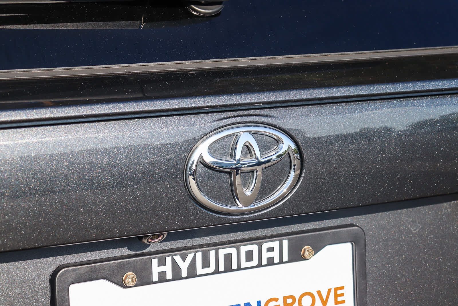 Used 2021 Toyota RAV4 LE AWD/4WD image 10