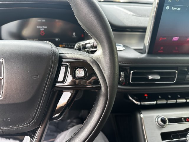 Certified 2023 Lincoln Aviator AWD w/ Premium Package image 29