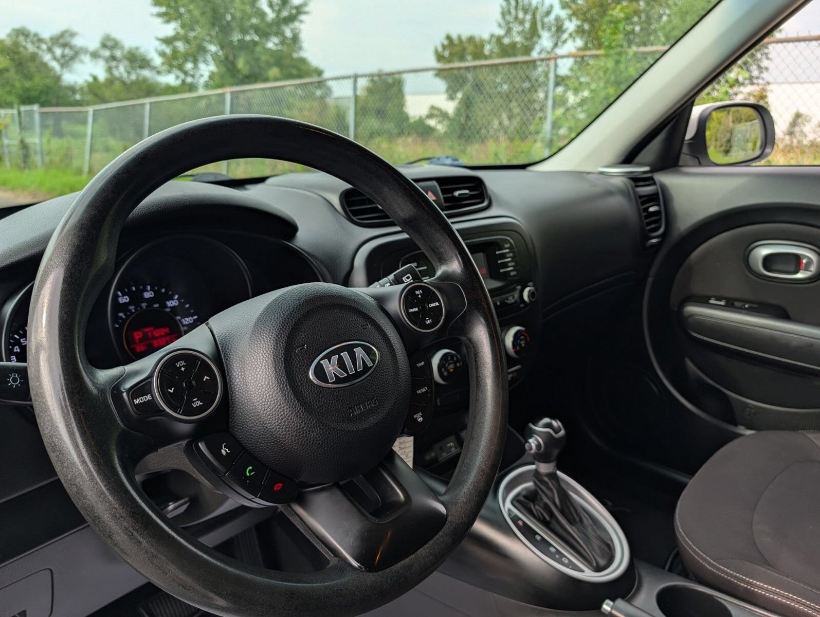 Used 2016 Kia Soul FWD image 21