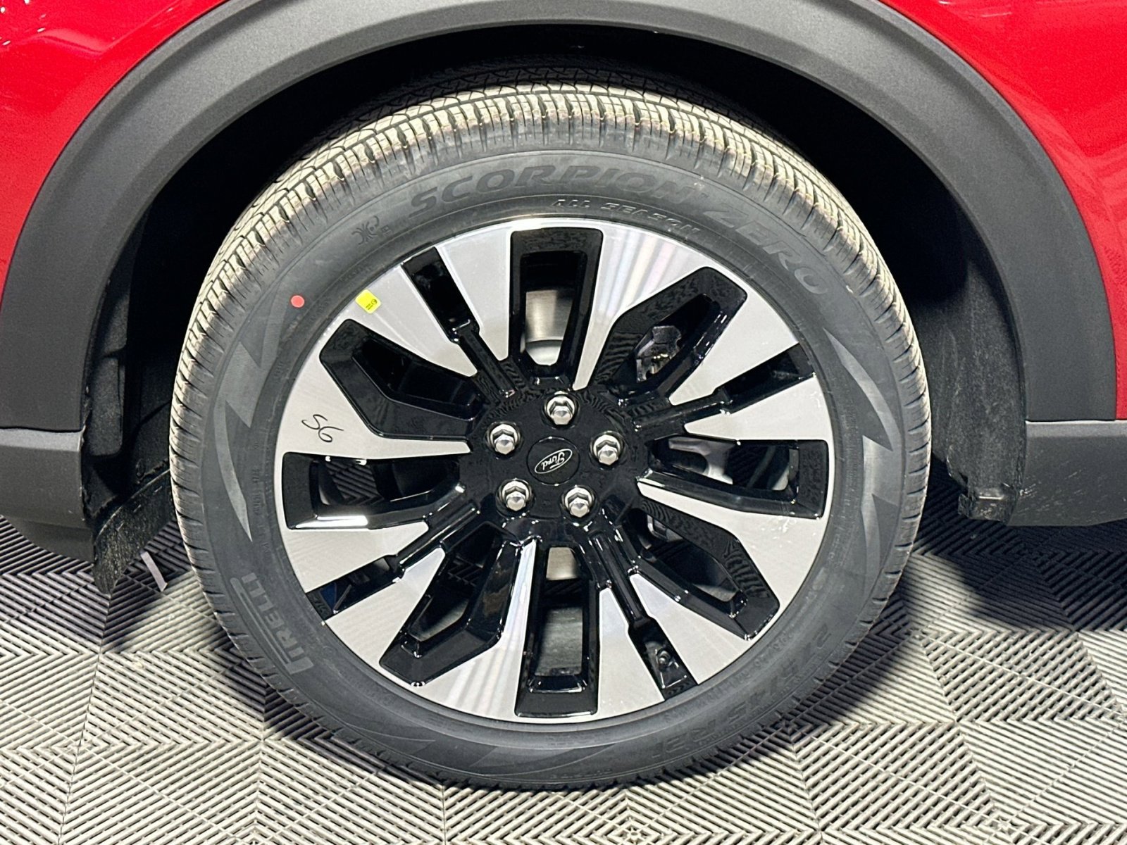 New 2026 Ford Explorer Platinum w/ LUX Leather Package image 12