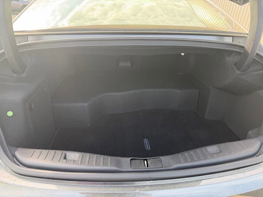 Used 2019 Lincoln MKZ Reserve FWD image 15