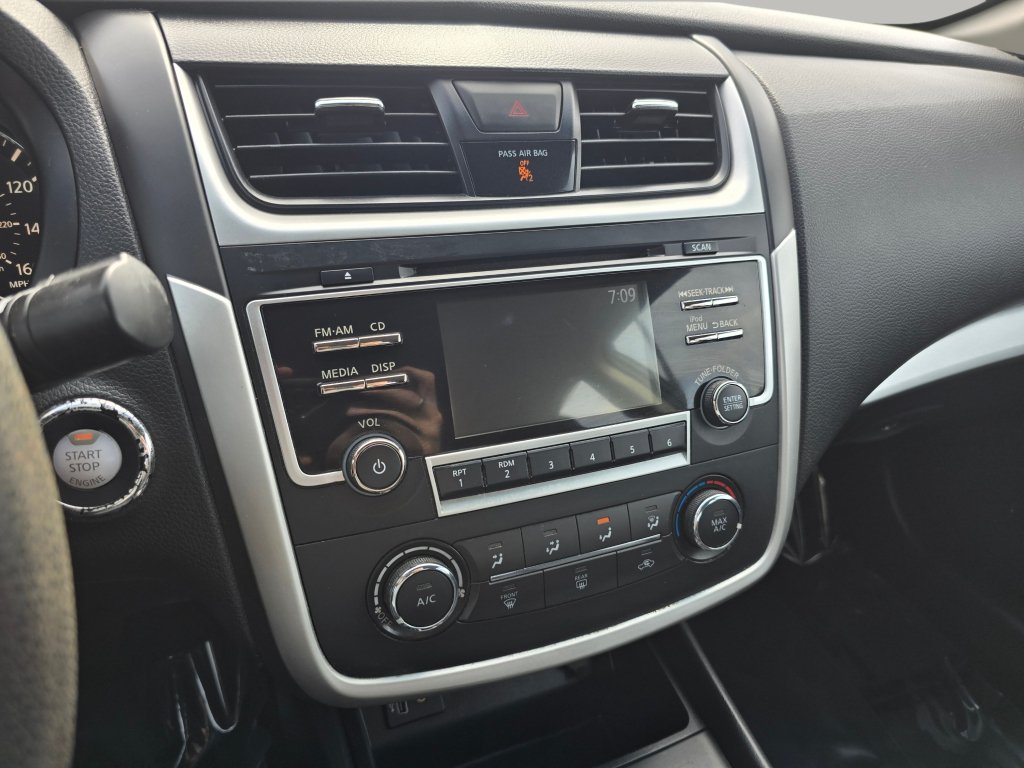 Used 2017 Nissan Altima 2.5 S w/ Power Driver Seat Package FWD image 7