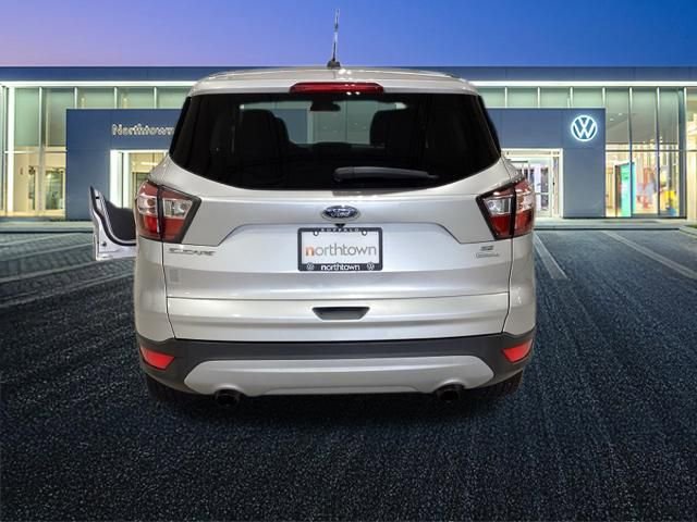 Used 2017 Ford Escape SE image 27