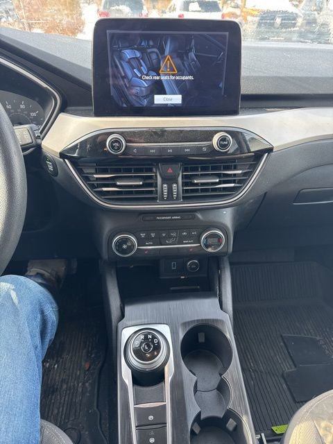 Used 2020 Ford Escape SE image 8