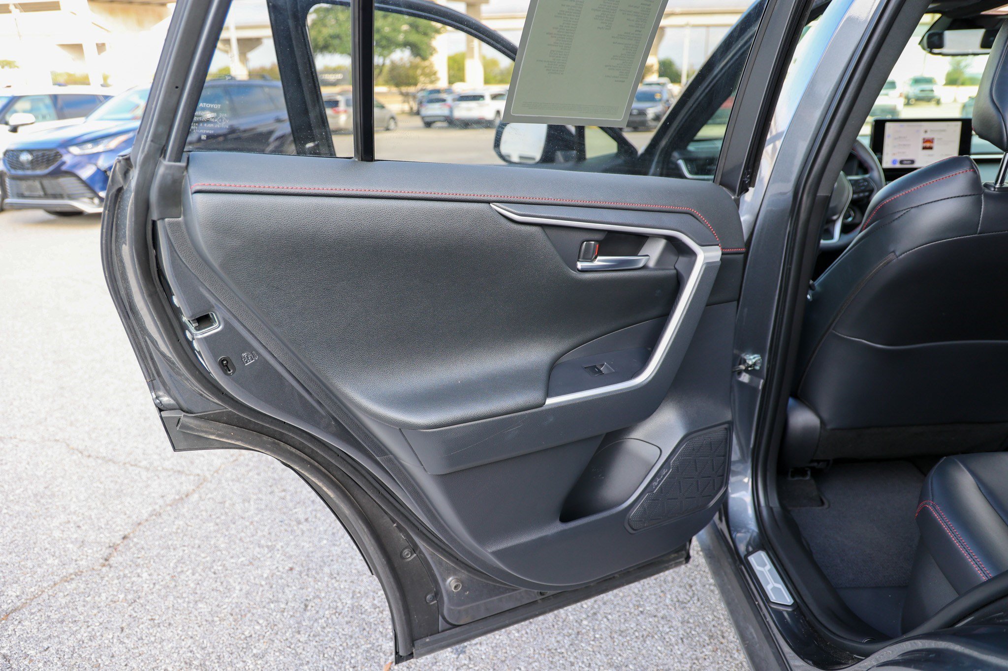 Certified 2025 Toyota RAV4 XSE AWD/4WD image 36