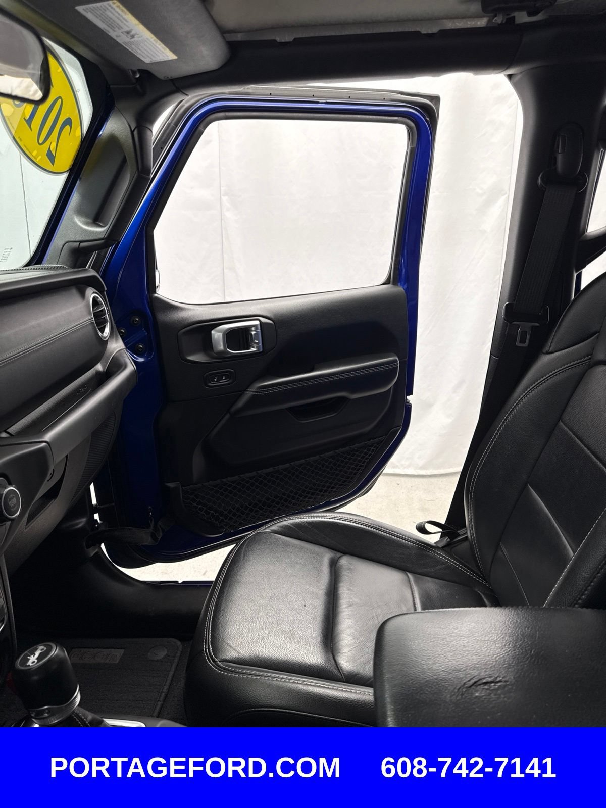Used 2018 Jeep Wrangler Unlimited Sahara w/ Cold Weather Group AWD/4WD image 21