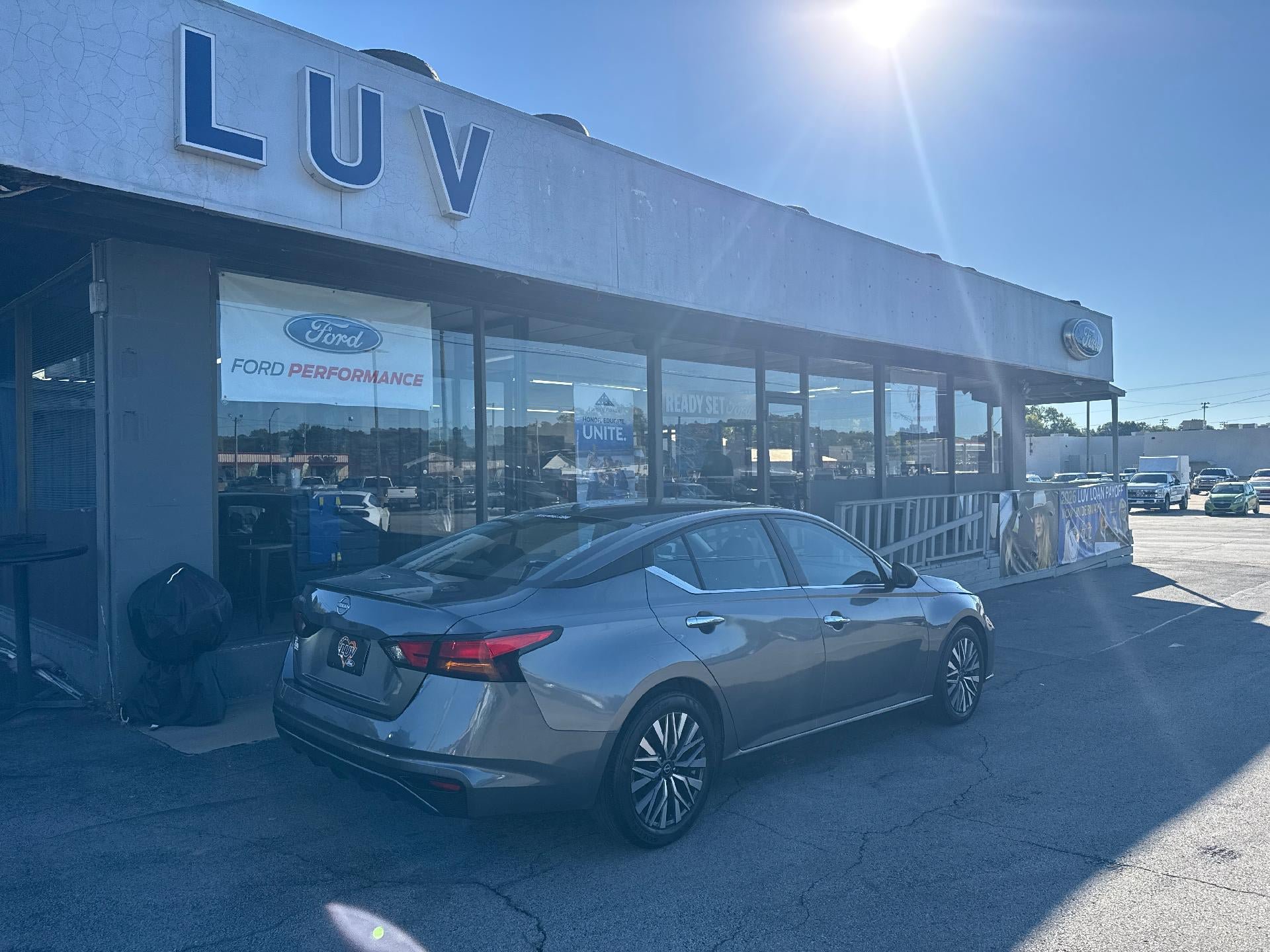 Used 2025 Nissan Altima 2.5 SV FWD image 4