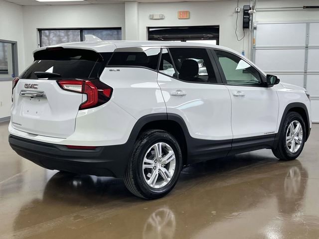 Used 2024 GMC Terrain SLE FWD image 5