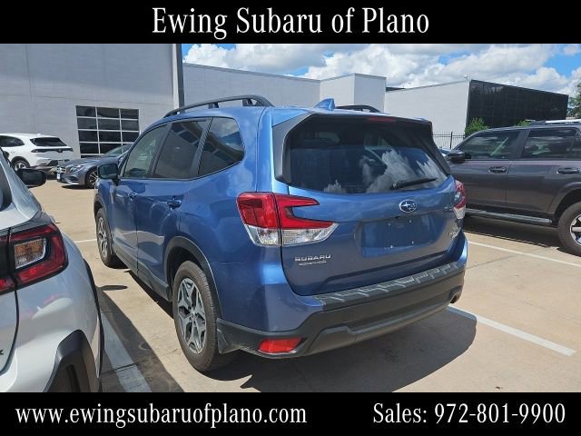 Used 2022 Subaru Forester Premium AWD/4WD image 10