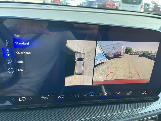New 2027 Chevrolet Traverse Z71 w/ Driver Confidence Package AWD/4WD image 17