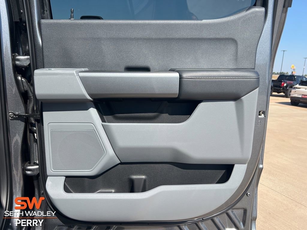 New 2026 Ford F250 XLT w/ FX4 Off-Road Package image 13