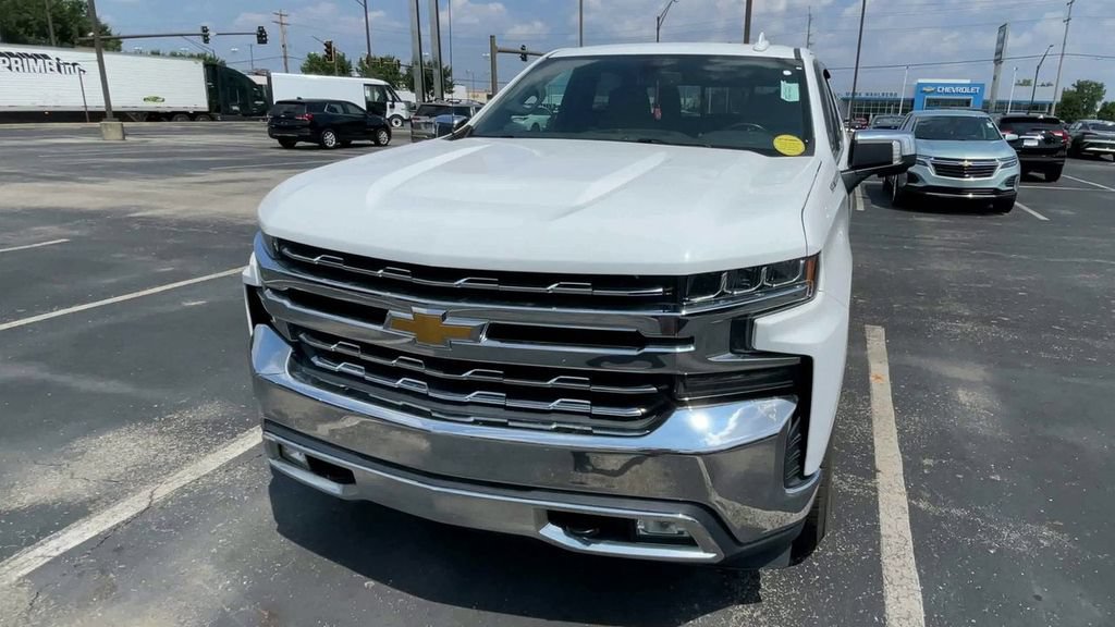 Used 2019 Chevrolet Silverado 1500 LTZ w/ LTZ Convenience Package AWD/4WD image 5