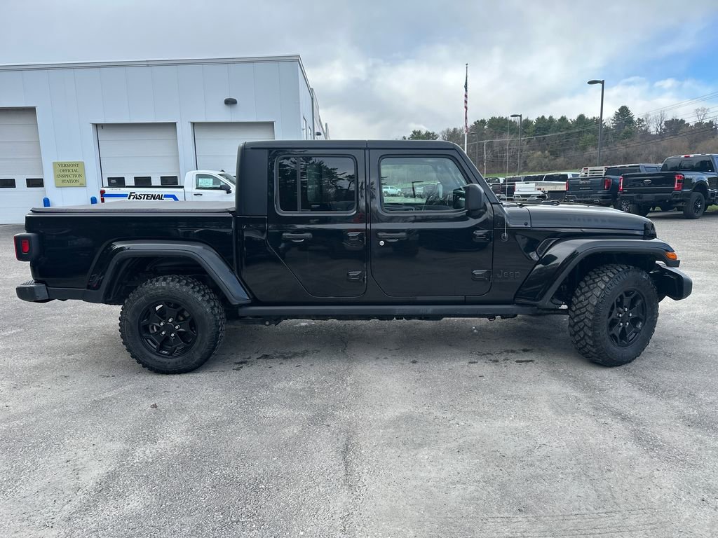 Used 2022 Jeep Gladiator Sport image 6