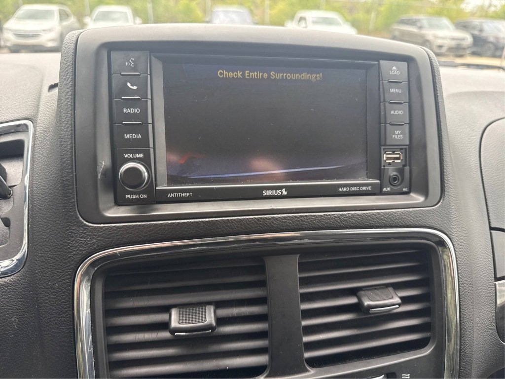 Used 2019 Dodge Grand Caravan SE w/ UConnect Hands-Free Group FWD image 30