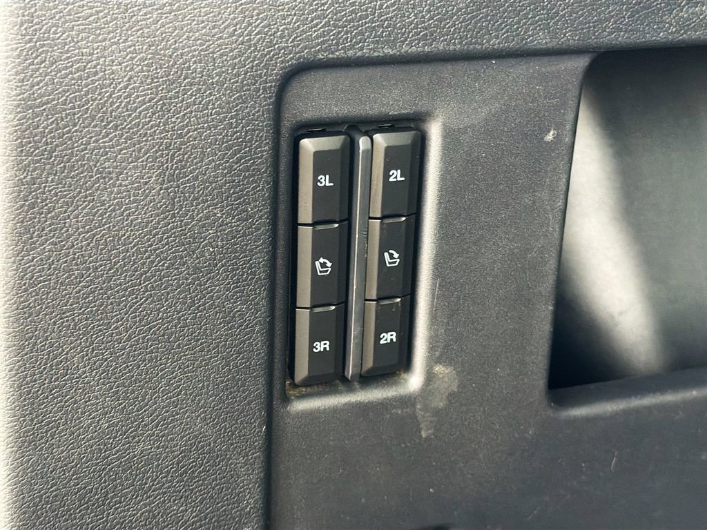 Used 2024 Ford Expedition XLT image 13