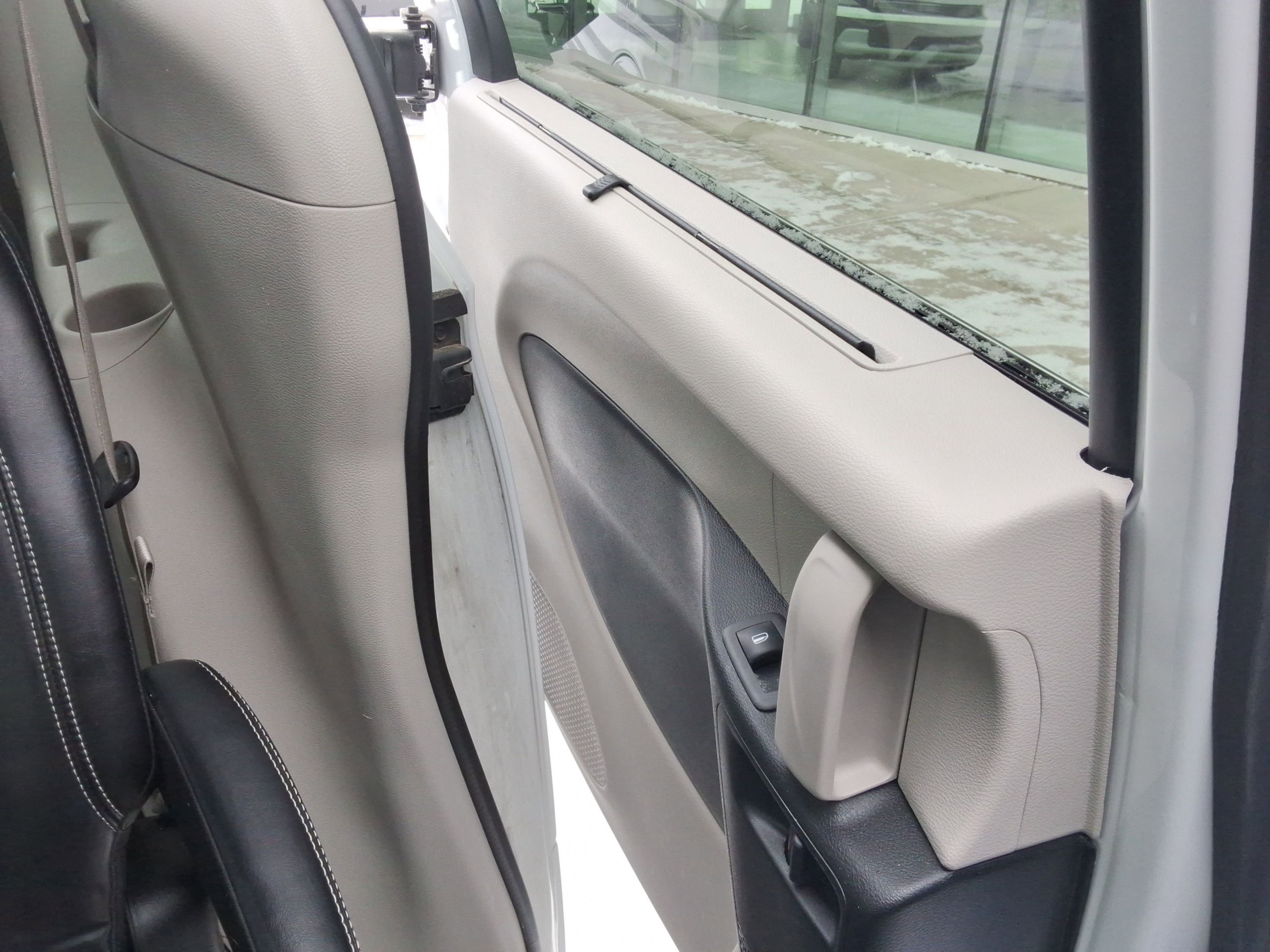 Used 2024 Chrysler Pacifica Touring-L image 22