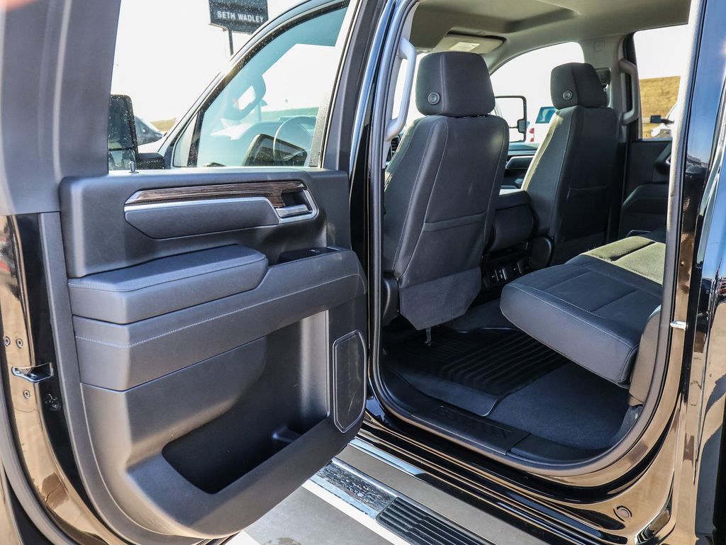 Used 2025 Chevrolet Silverado 2500 LT w/ Convenience Package image 25