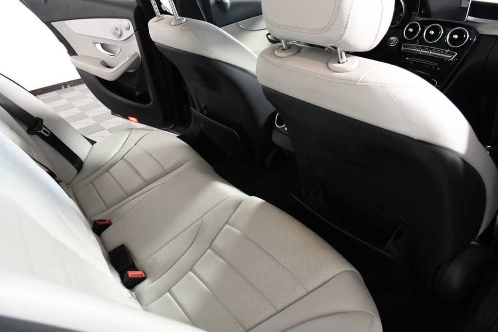 Used 2015 Mercedes-Benz C 300 4MATIC Sedan image 21