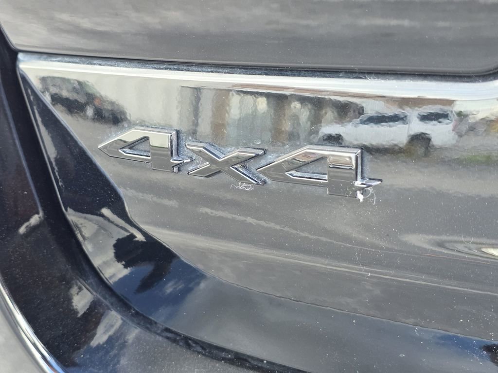 Used 2025 Jeep Grand Cherokee Limited w/ Black Appearance Package image 9