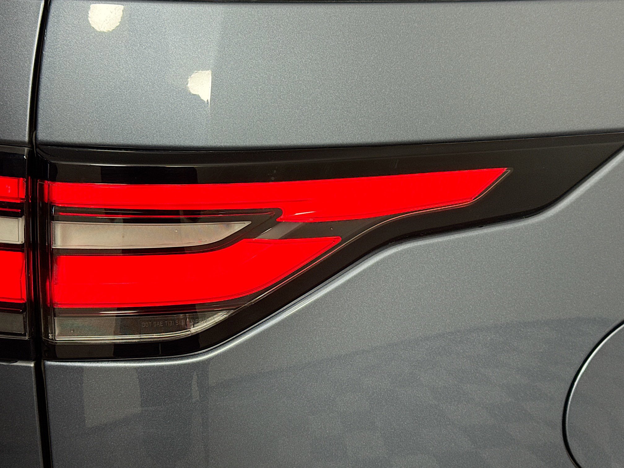 Used 2018 Land Rover Discovery HSE image 33